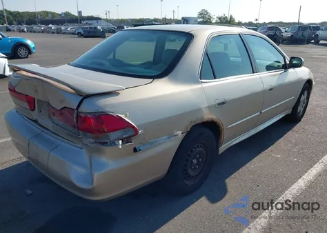 2002 Honda Accord 3.0 Ex z USA, uszkodzony, nr VIN 1HGCG16542A003726